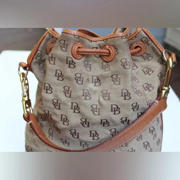 Vintage Dooney & Bourke drawstring bag - Picture 8 of 16